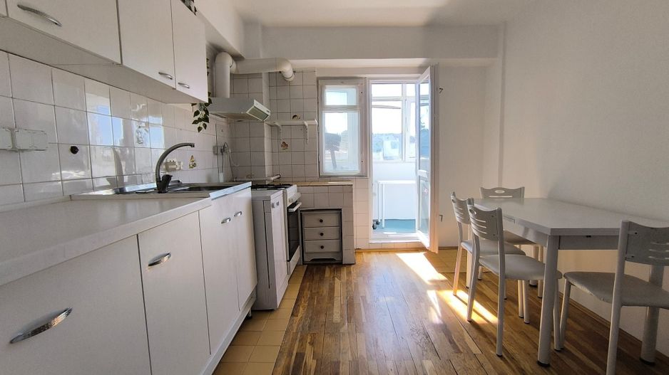 Inchiriere 4 camere Cipariu Centru - Poză 11