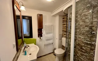 Casă individuală cu 5 camere și curte proprie - în Cisnădioara - Poză 16