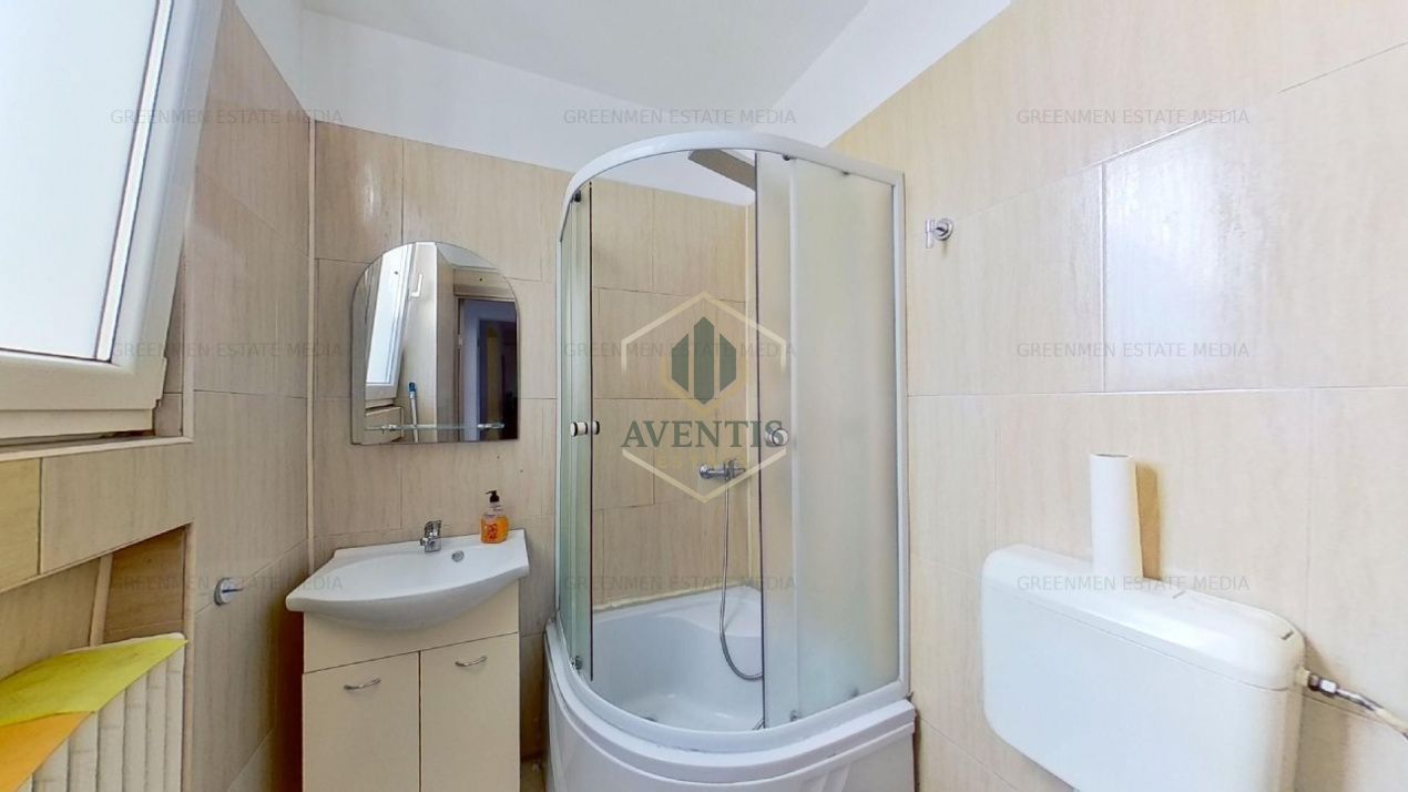 Blvd. Balcescu langa metrou Universitate, 4 camere, terasa de 50mp, 3 bai - Poză 13