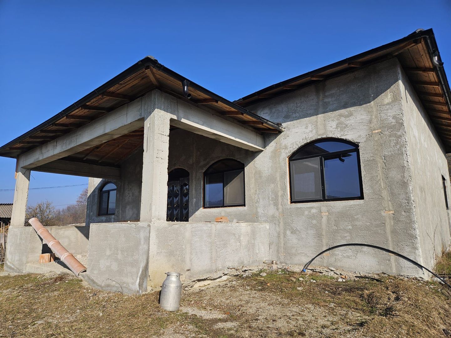 Casă pe platou, liniște și natură – Boțești, Argeș - Poză 2