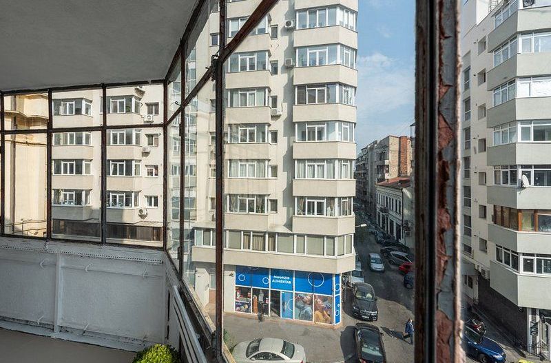 Apartament superb de 3 camere zona Universitate - Poză 18