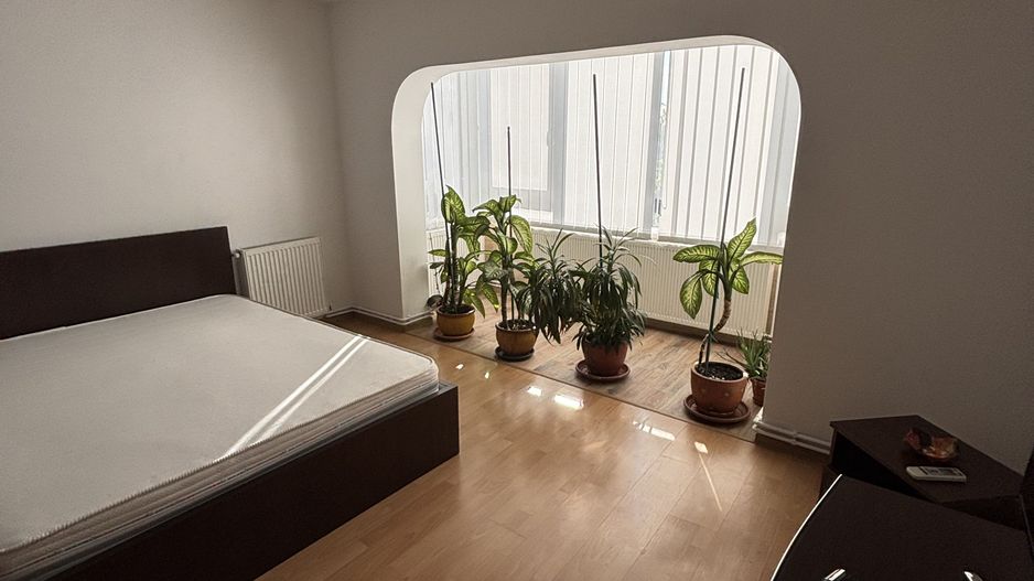 Apartament generos 2 camere - Poză 5