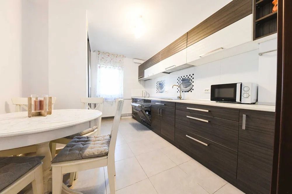 Inchiriere 4 camere | 2 bai | Parcare | Gheorgheni-zona Piata Cipariu - Poză 1