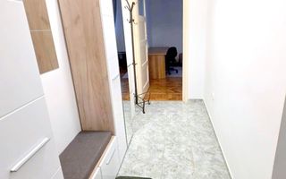 De inchiriat apartament cu o camera ultracentral, et. 1, 320 euro - Poză 3