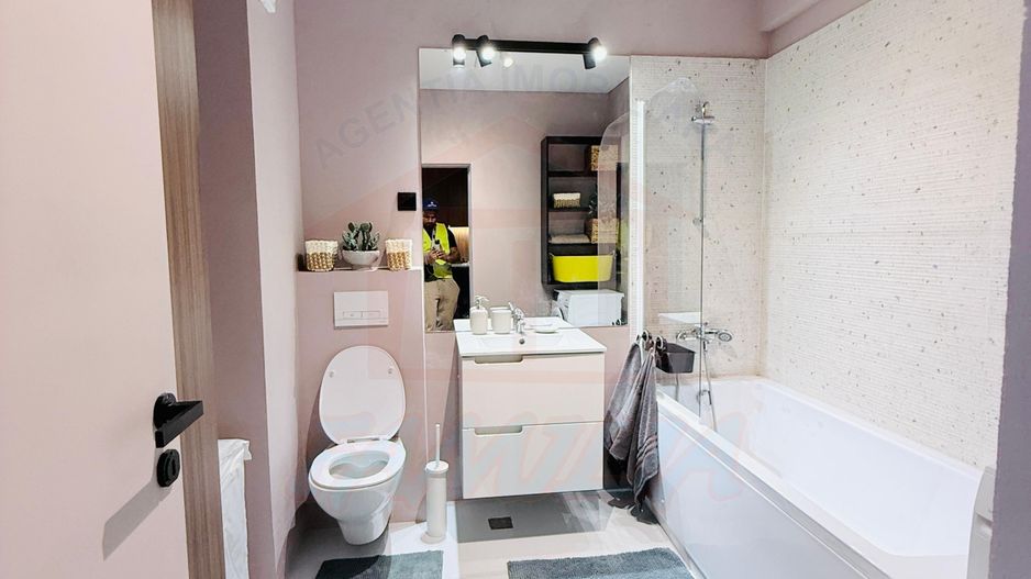 Inchiriere apartament semidecomandat 2 camere, Riviera by Viva - Poză 3