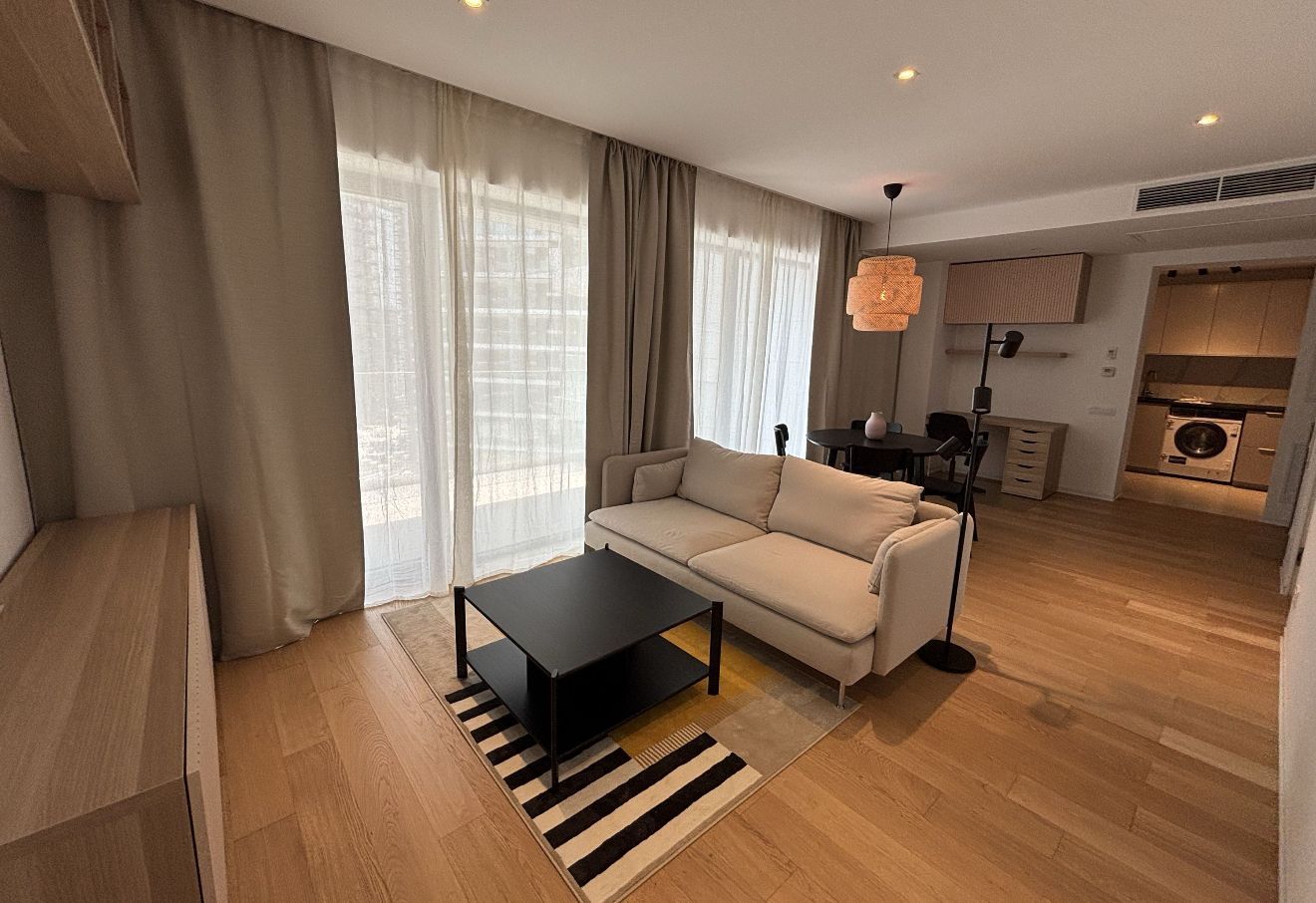 AP. 2 CAMERE ONE LAKE CLUB,SPA, SALA FITNESS,PISCINA,PAZA24/7,CENTRALA - Poză 1