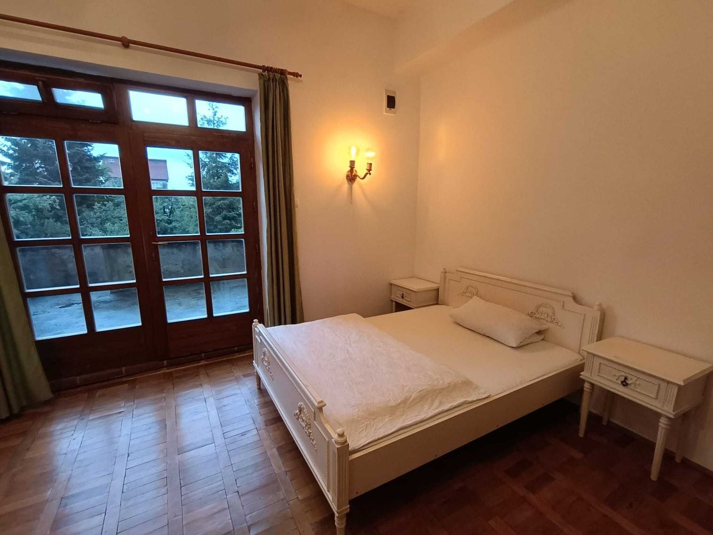 Garsoniera cu terasa proprie in vila interbelica | 20 mp + 16 mp terasa | Centru - Poză 4