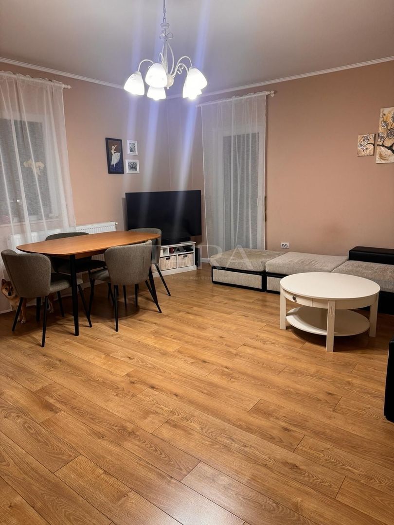Apartament cu 3 camere, 2 spații exterioare, la liziera pădurii. - Poză 1