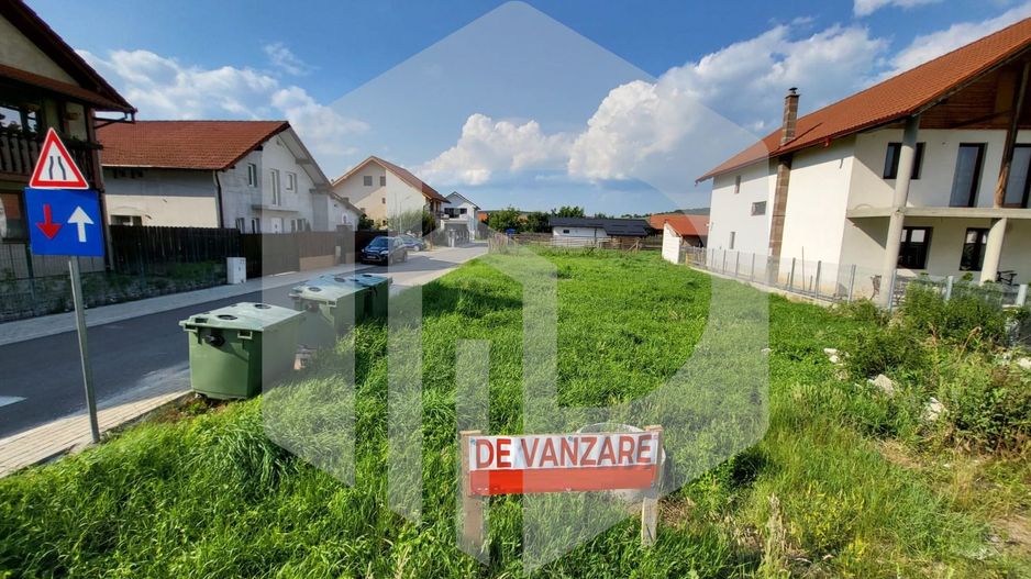 Teren Duplex / Casa single | 485mpu | Utilitati | Intravilan - Poză 1