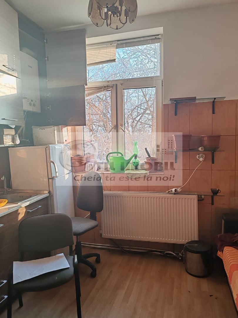 Apartament 2 Camere Centru - Copou Blocuri Rusesti - Poză 3