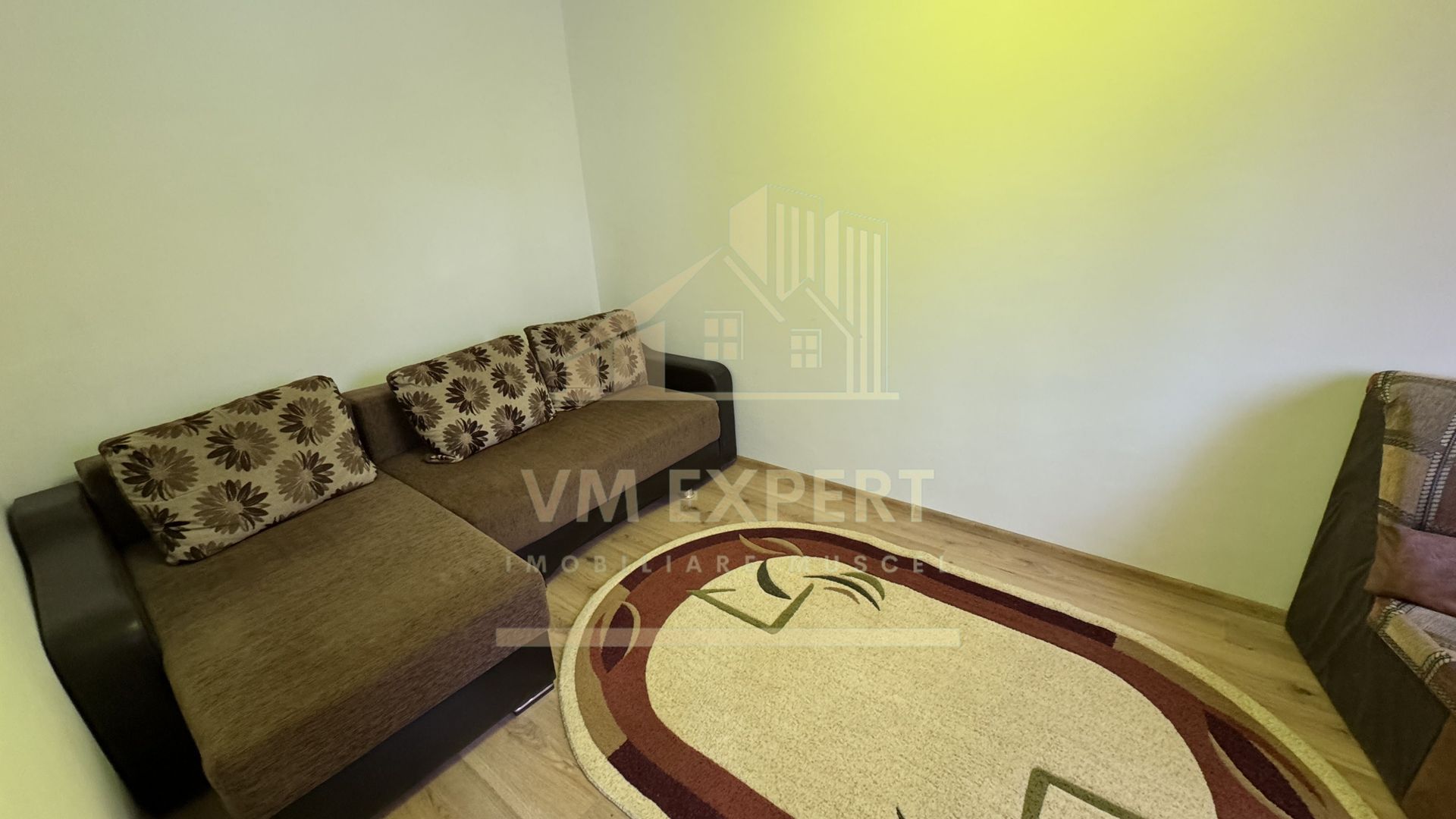 APARTAMENT 2 CAMERE ETAJ 3 VIȘOI CAMPULUNG - Poză 3