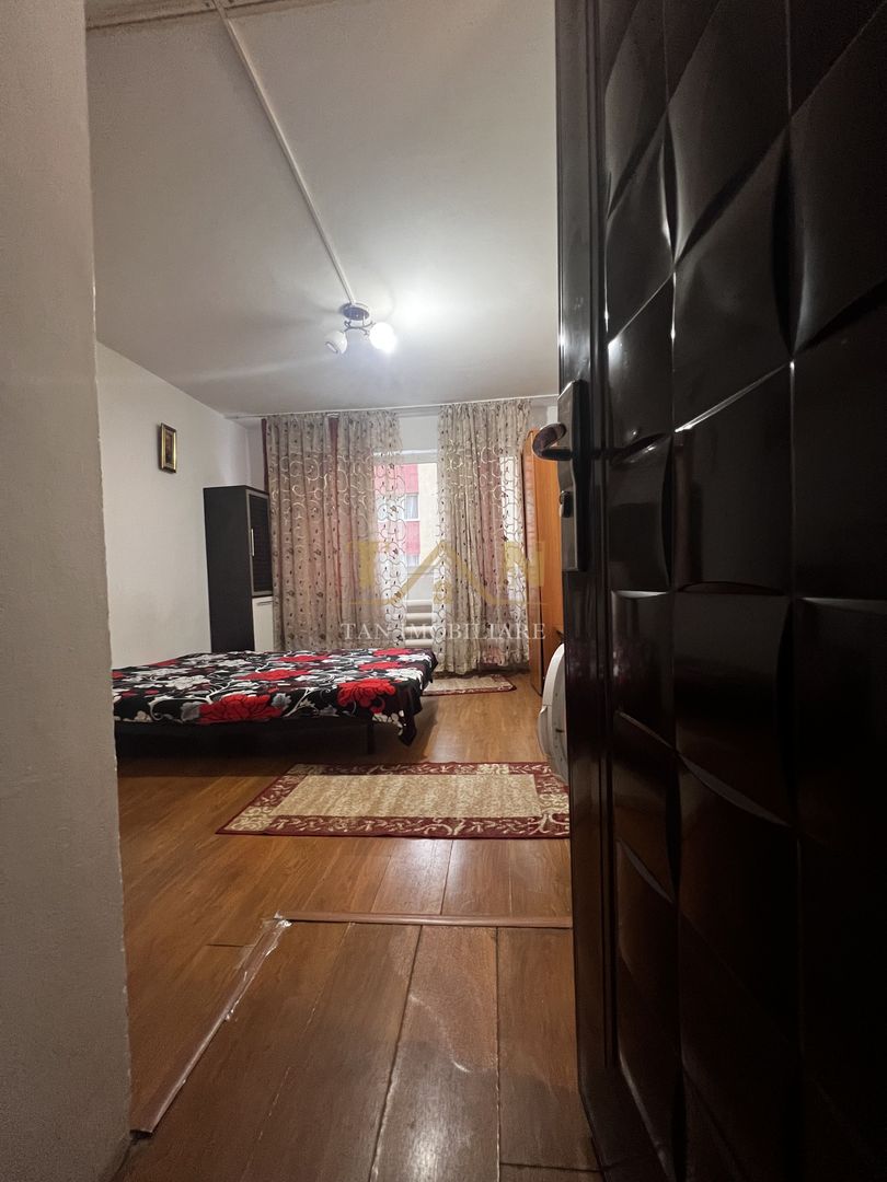 Garsoniera UMT De Vânzare - Poză 1