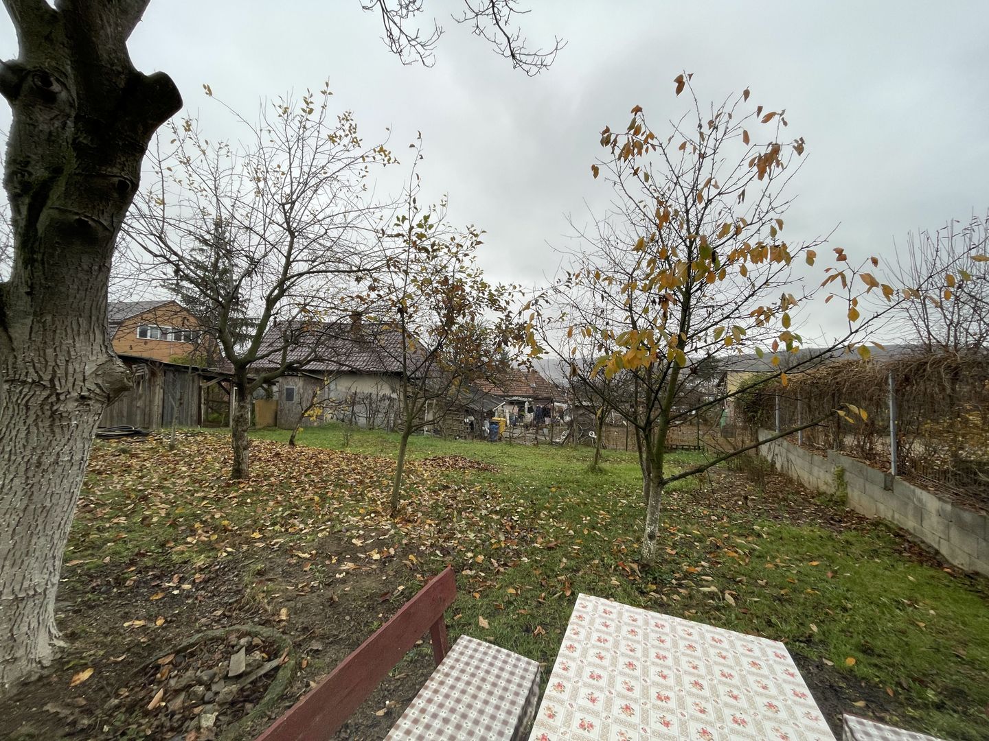 Casă cu etaj, Livezeni - Poză 4