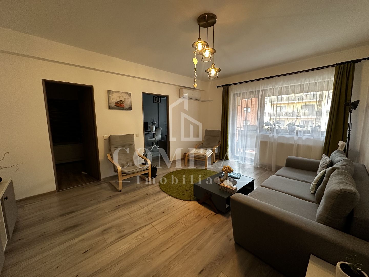 Apartament 3 camere | Loc de parcare | Zona Cetatea Fetei - Poză 1