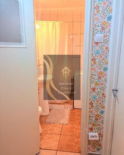 De vânzare apartament decomandat - Poză 11