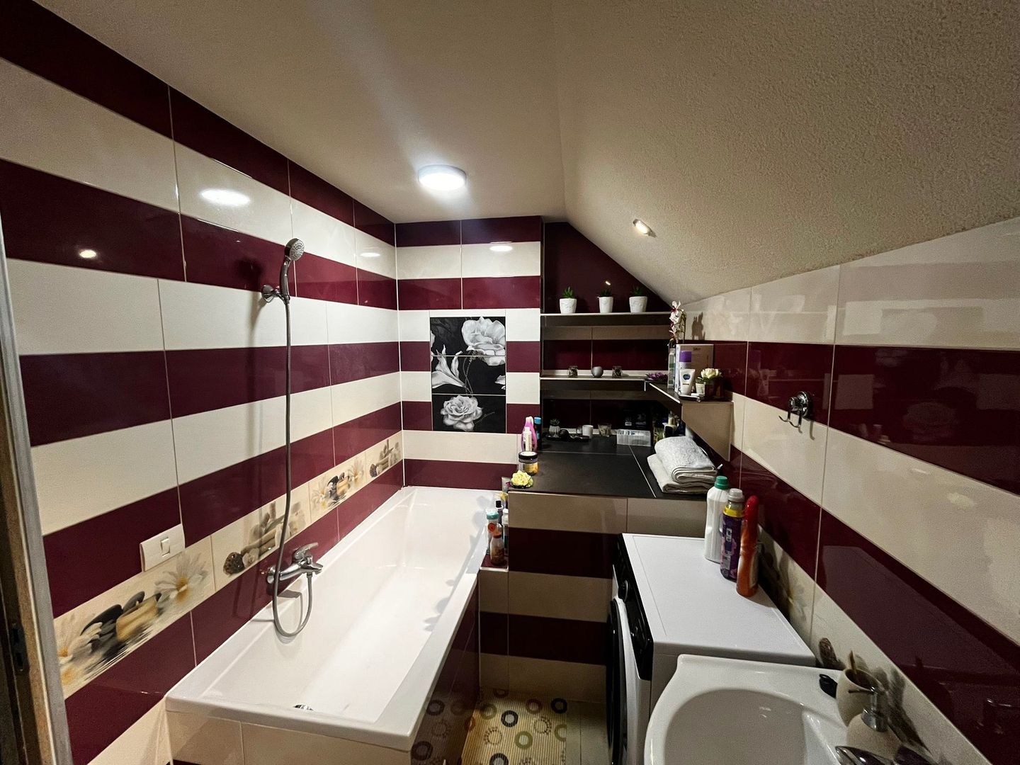 Casa Individuala Sanandrei,P+M,4 Camere,Terasa Acoperita,Teren Generos,Mobilata - Poză 18