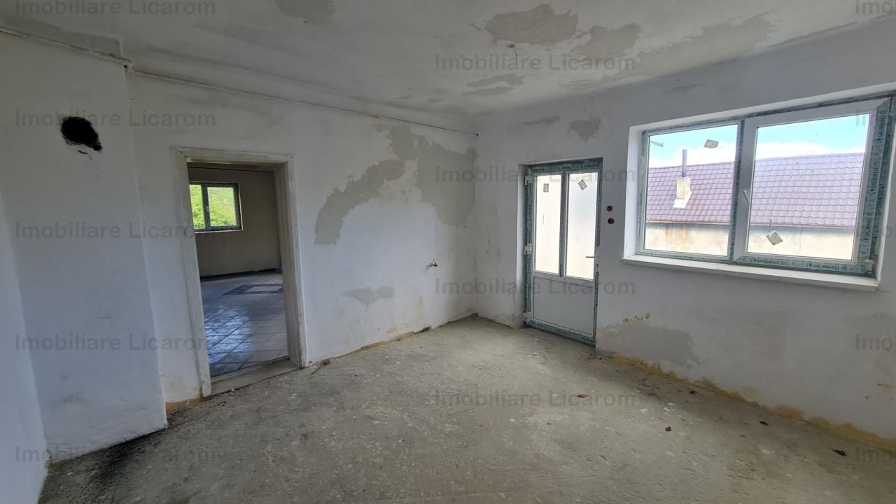 Vila P+E+Pod in Codlea zona cu aer curat,teren 1050 mp - Poză 11