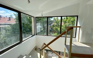 Refugiu Urban cu Eleganță Clasică – Vilă Renovată în Inima Primăverii - Poză 16