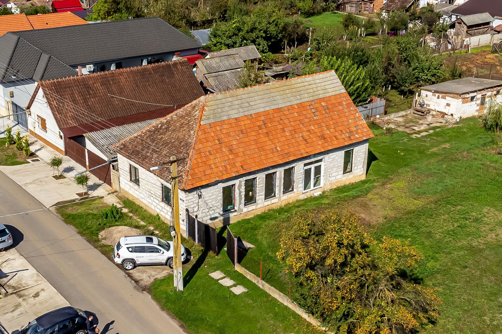 Descoperă Casă nefinisată cu 4 Camere Sântana - Poză 1