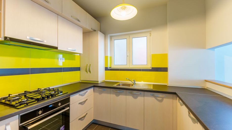 De închiriat apartament 2 cam deluxe în Subcetate - Poză 2