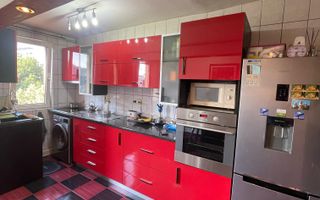 Apartament 3 camere de vanzare in zona Euromedica - Poză 1