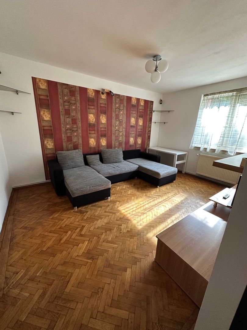 Apartament 3 cameree zona Spitalul Judetean - Poză 1