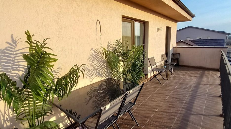 Giroc-Eso | 2 Camere | Terasa 20 mp | Mobilat si Utilat - Poză 1