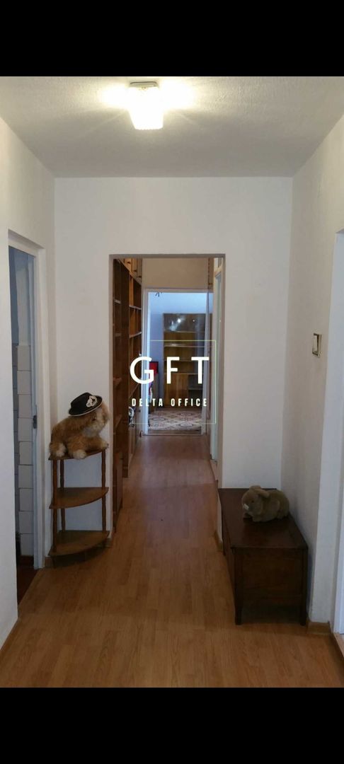 Apartament cu  3 camere de vanzare, langa Coroana de Aur. - Poză 4