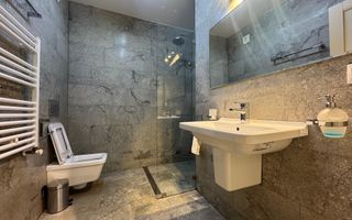 Apartament 94mp  3 camere in Piata Cipariu de inchiriat cu parcare - Poză 10