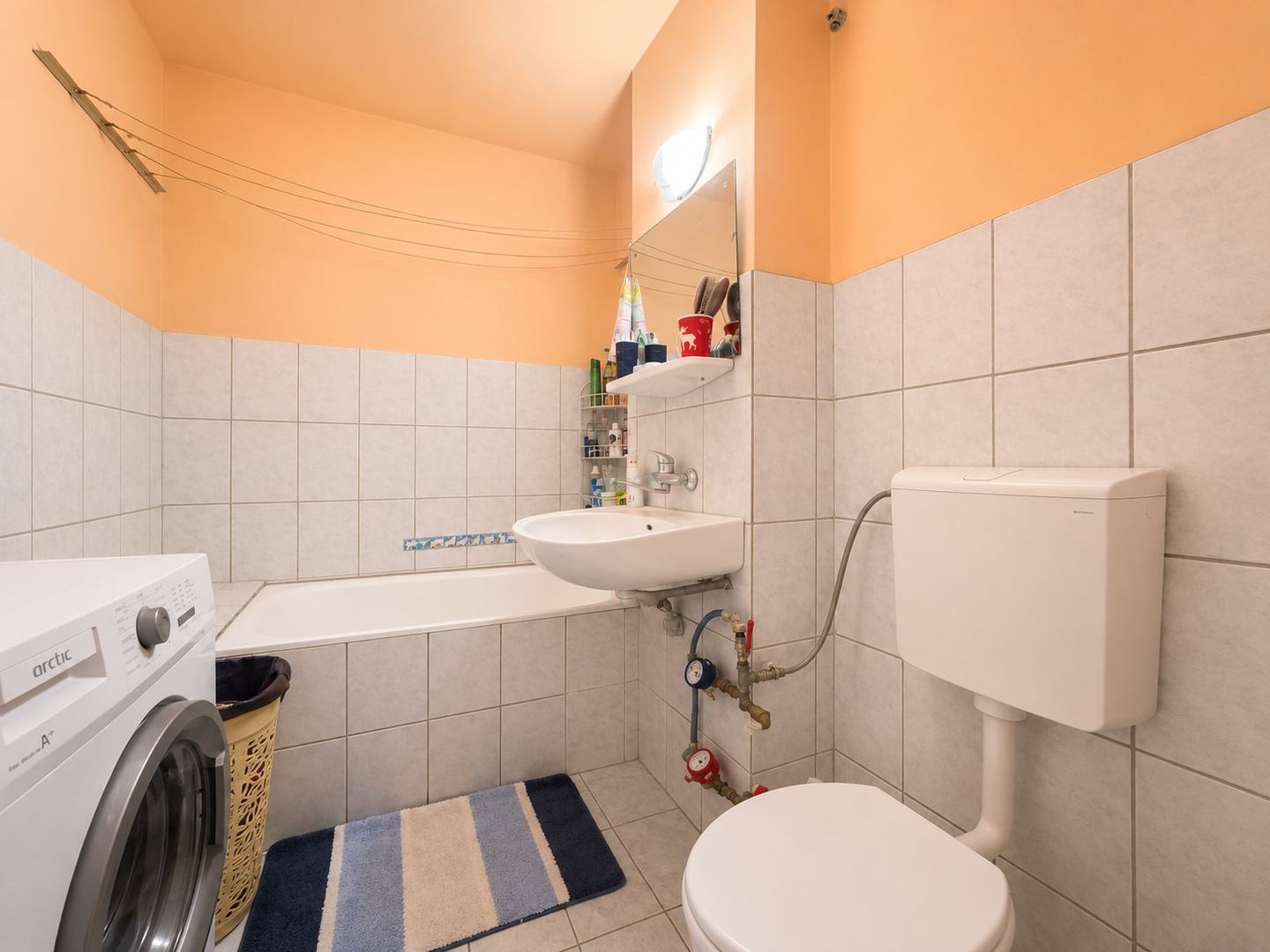 Apartament 3 camere decomandat, zona Alfa, etaj 1, două băi - Poză 12