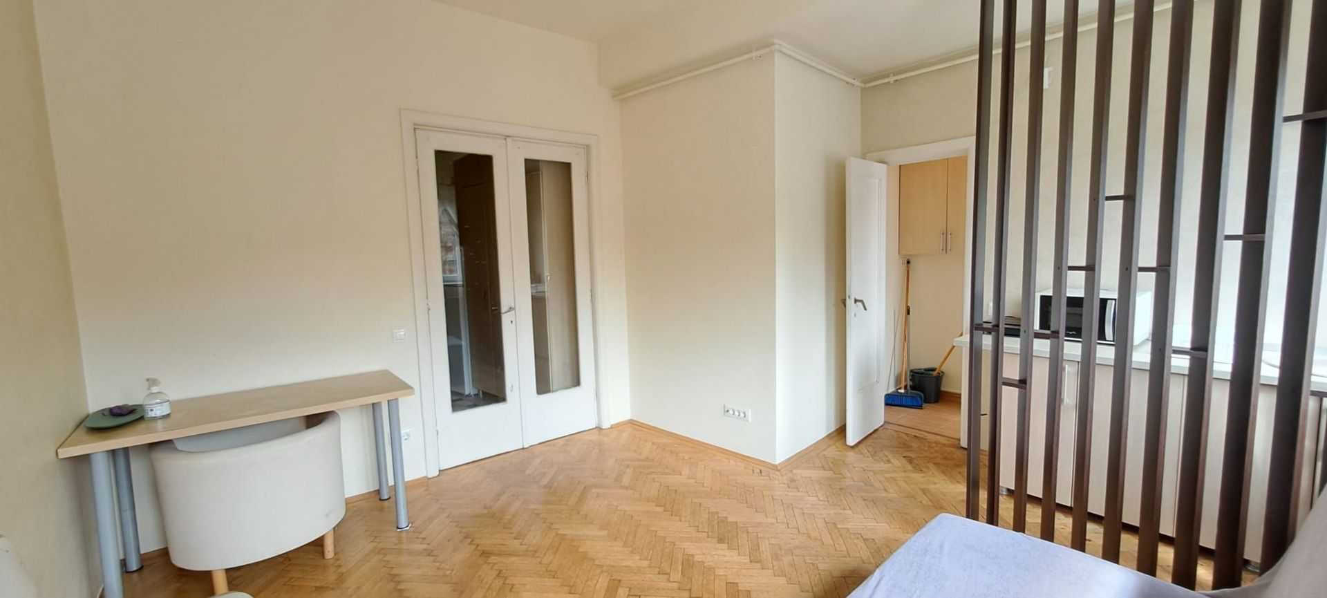 Universitate - Piata Rosetti, garsoniera, mobilata, utilata, centrala - Poză 3