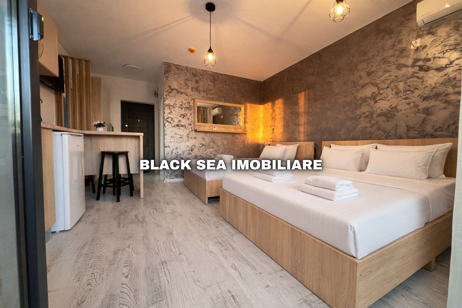 Garsoniera in Bloc nou, Statiunea Saturn - Parcare privata - Ocazie - Poză 1