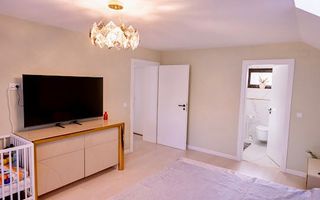 Gata de locuit! Vânzare casa cu 4 camere - Doicesti-Dealul cu Tei - Poză 5