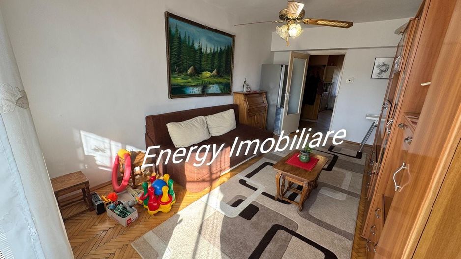 De vânzare apartament cu 3 camere în cartierul Tudor (Corina) - Poză 1