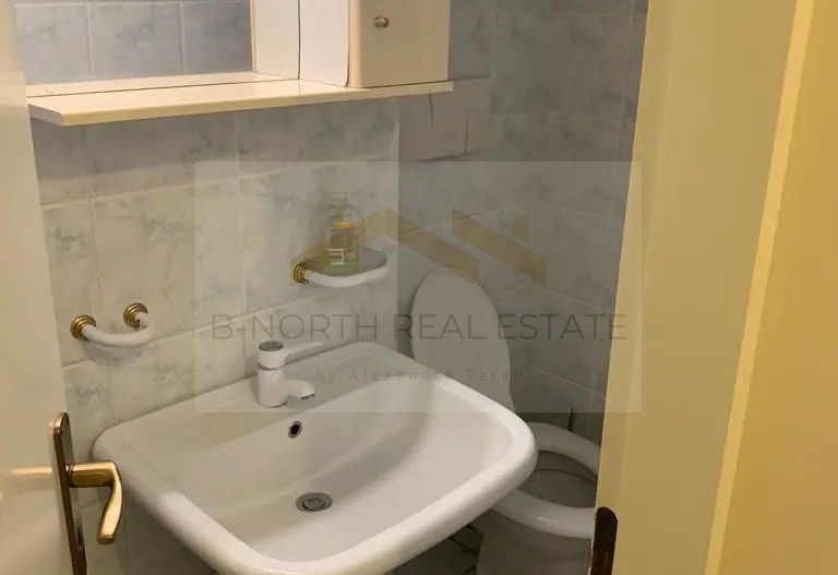 Apartament 4 camere de închiriat, decomandat, cu loc de parcare, ideal pentru fa - Poză 8