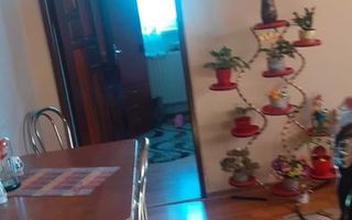 Apartament 3 Camere Semidecomandat – Zona Linistită, Aproape de Piața Hermes - Poză 3