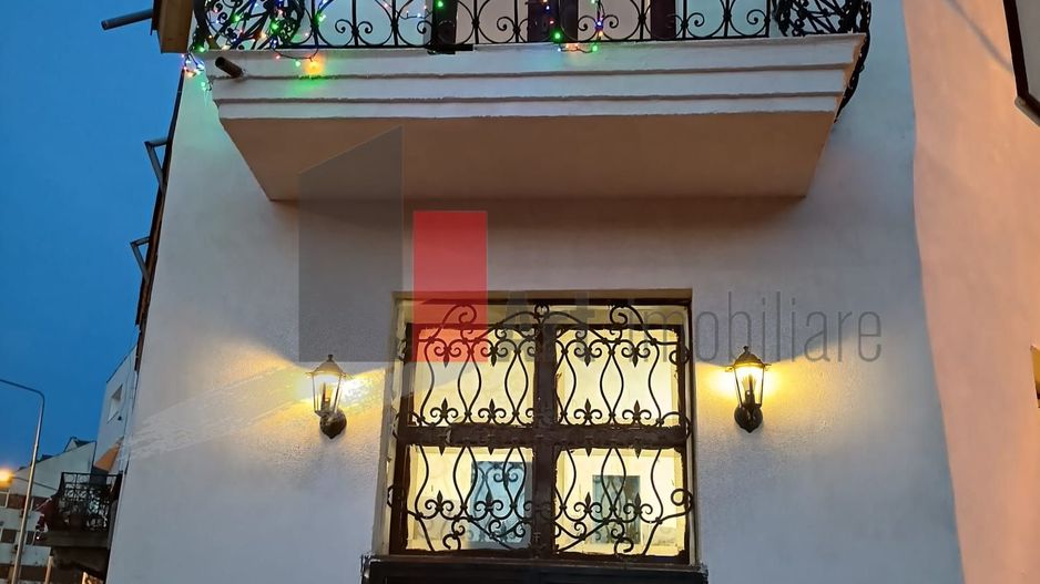 Vila  de inchiriat recent renovata - Poză 1