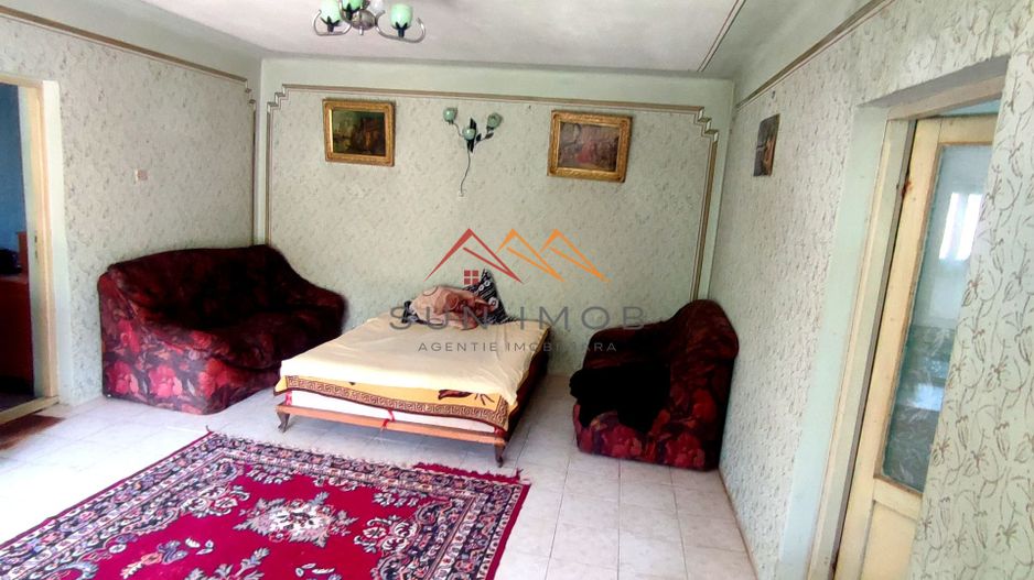 CASĂ DE VÂNZARE | 9 CAMERE | TEREN 1.000 MP | BĂICOI – ZONĂ CENTRALĂ - Poză 4