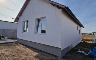 Casa Parter 3 camere - Poză 2