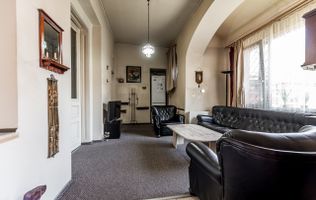 Locuință și Business pe Str. L. Blaga, Arad, Spațiu + Apartament