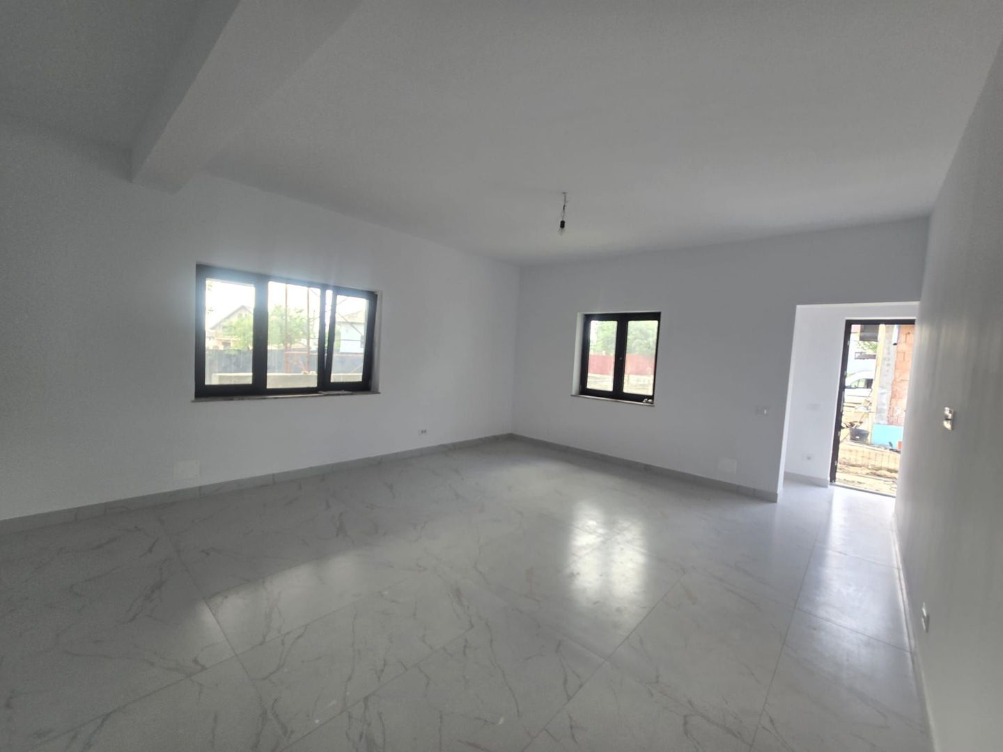 Casă Nouă Modernă de Vânzare –Sărata, Bacău,Confort, Spațiu și Liniste - Poză 24