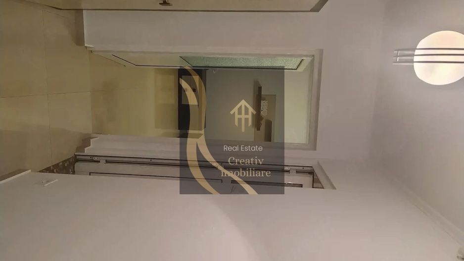 Garsoniera 30 mp  finisaje lux  mobilata  77.000 EUR (direct proprietar)  bloc 2003 - Poză 9