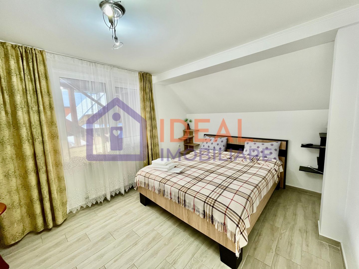 Pensiune de vânzare în Cârțișoara – investiție turistică la poalele munților - Poză 6