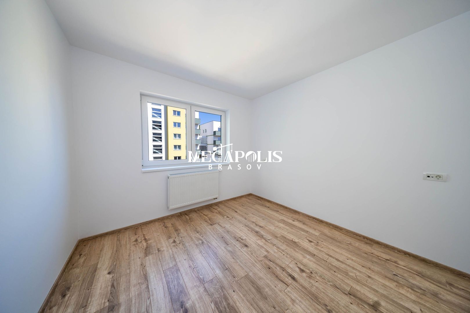 Apartamente 2 camere  Cartierul Tractorul  /  Mall Coresi - Poză 6