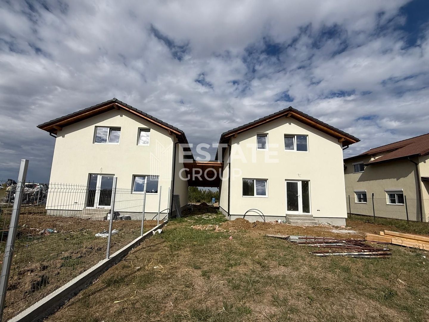 Duplex unit prin carport in Mosnita  Noua - Poză 2