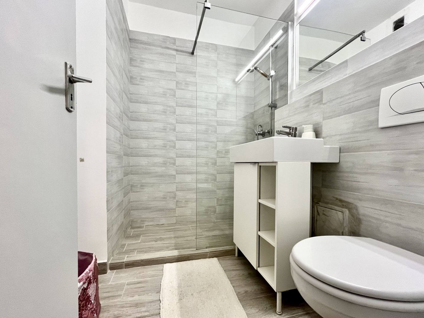 Apartament cu 2 camere, chiriaș inclus, în zona Centrala - Popa Șapcă - Poză 13