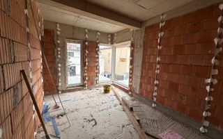 Imobil 7 camere zona Hasdeu -SemiCentral | Curte proprie si acces auto - Poză 11