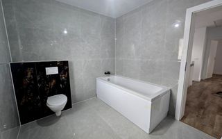 Duplex cu 5 camere despartit prin garaj in Giarmata - Poză 5