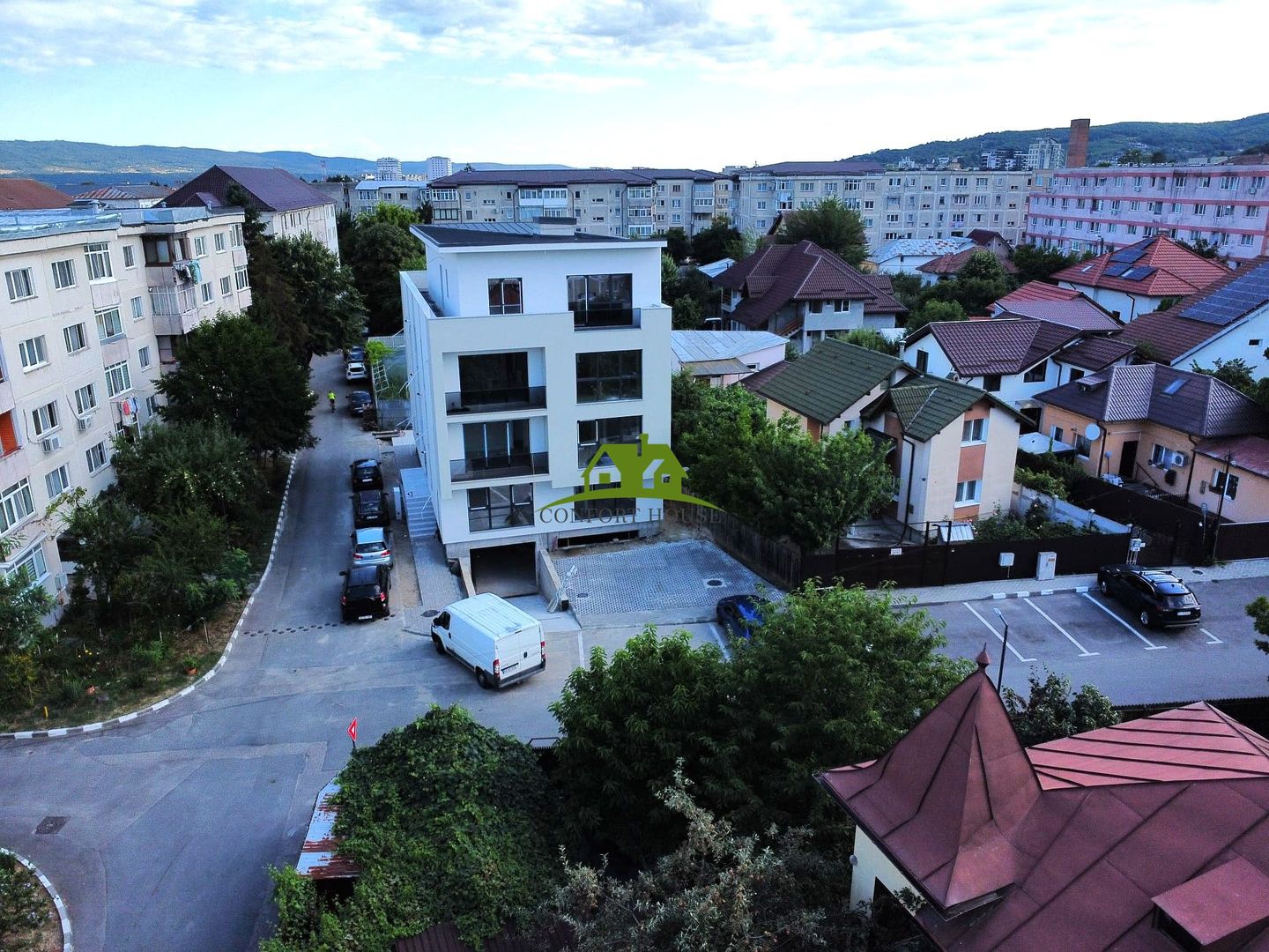 Ap.3 Camere la Etaj 1,Bloc 2026, cartier Traian-Cecilia Storck , Rm.VL - Poză 1