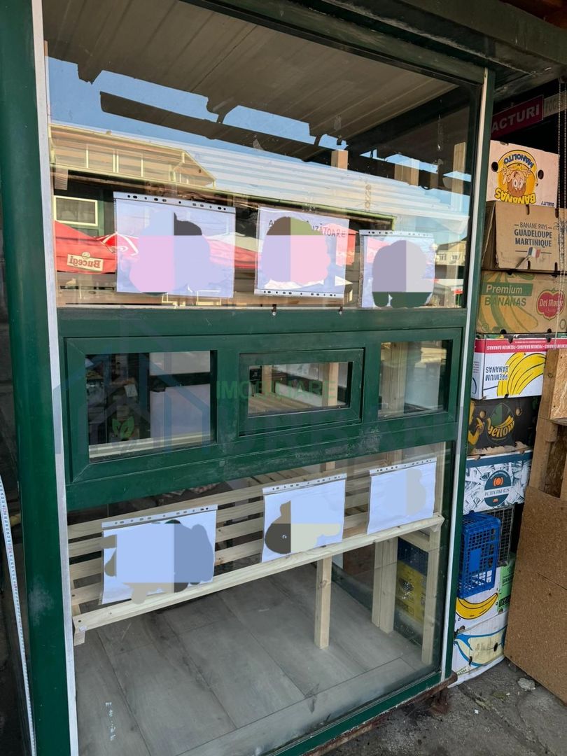 Tonetă/Chioșc de vânzare în Piața Alexandru cel Bun, Iași - Poză 1